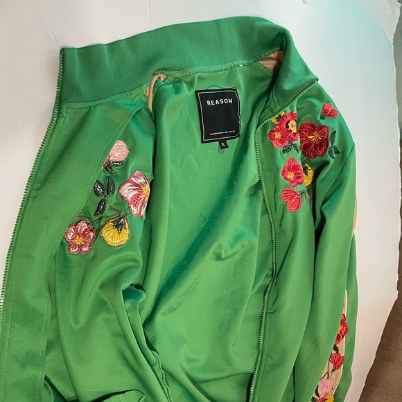 green Reason tracksuit jacket  floral patches and a Greek key pattern size XL - Picture 7 of 11